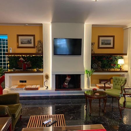 Apartmán Sarakin'S Mansion Luxury Retreat Atény Exteriér fotografie